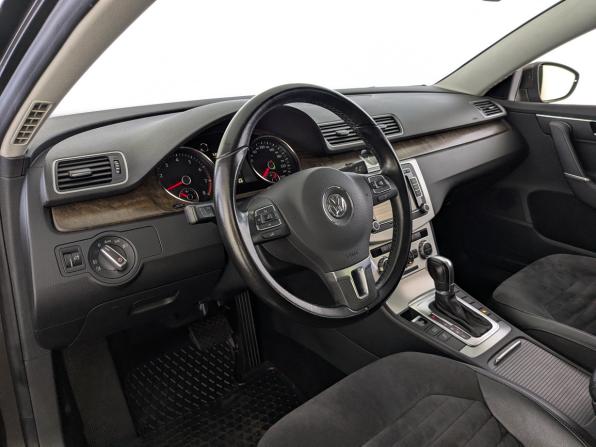Volkswagen Passat B7 с пробегом 2014 года, цена 1 550 000 рублей, 82388 км, седан, Автокод Объявления