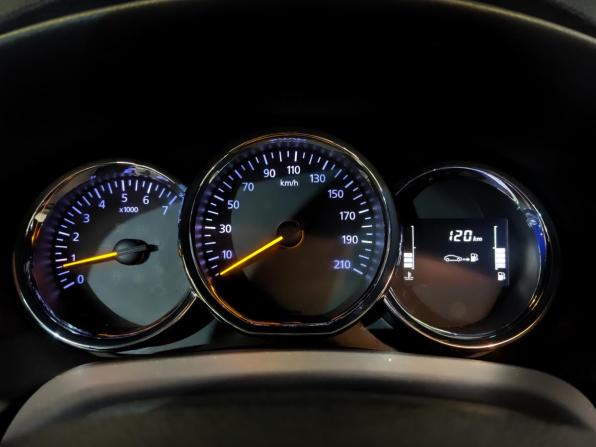 Renault Logan II Рестайлинг с пробегом 2022 года, цена 1 030 000 рублей, 133425 км, седан, Автокод Объявления