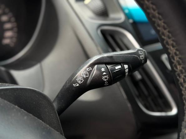 Ford Focus III с пробегом 2013 года, цена 865 000 рублей, 198975 км, хэтчбек, Автокод Объявления