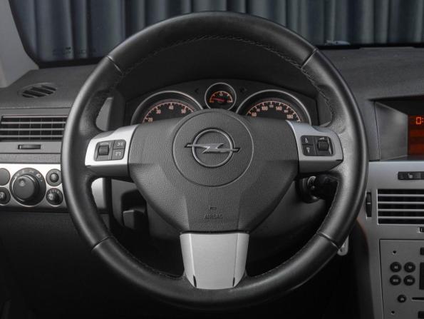 Opel Astra H Рестайлинг с пробегом 2010 года, цена 519 000 рублей, 246000 км, седан, Автокод Объявления