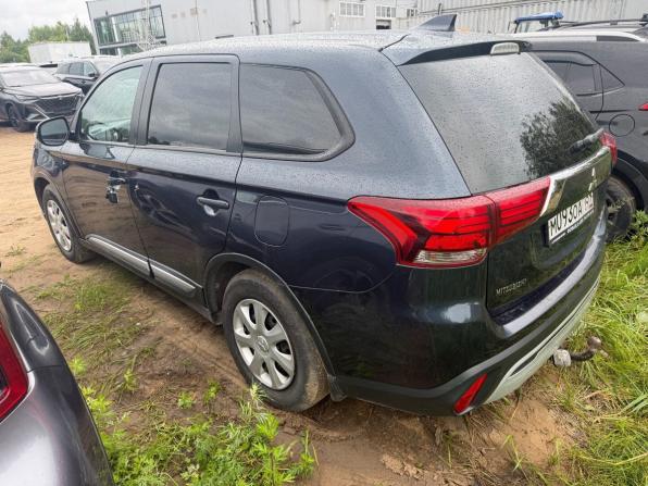 Mitsubishi Outlander III Рестайлинг 3 с пробегом 2018 года, цена 1 697 000 рублей, 195000 км, внедорожник, Автокод Объявления
