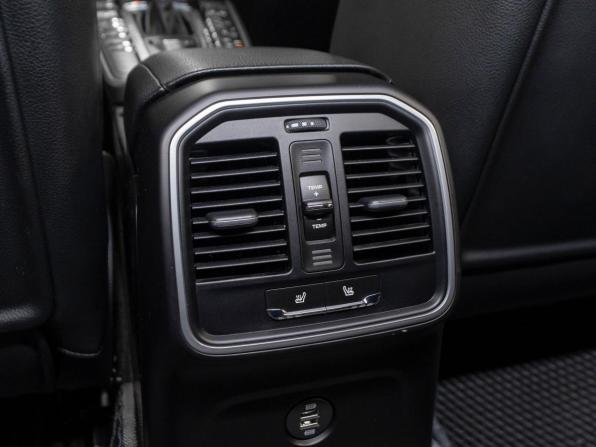 Porsche Macan I с пробегом 2016 года, цена 3 050 000 рублей, 102352 км, внедорожник, Автокод Объявления