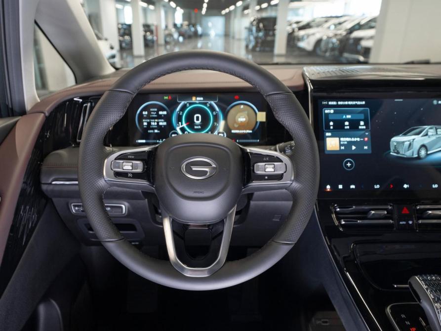 GAC Trumpchi M8 II Москва  - изображение 11