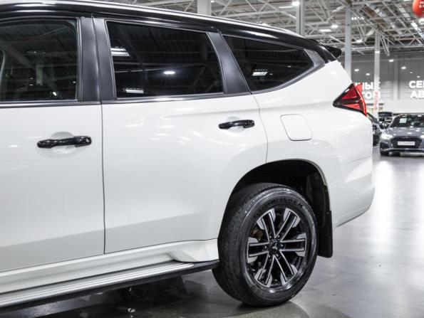 Mitsubishi Montero Sport III Рестайлинг с пробегом 2022 года, цена 4 119 585 рублей, 134084 км, внедорожник, Автокод Объявления