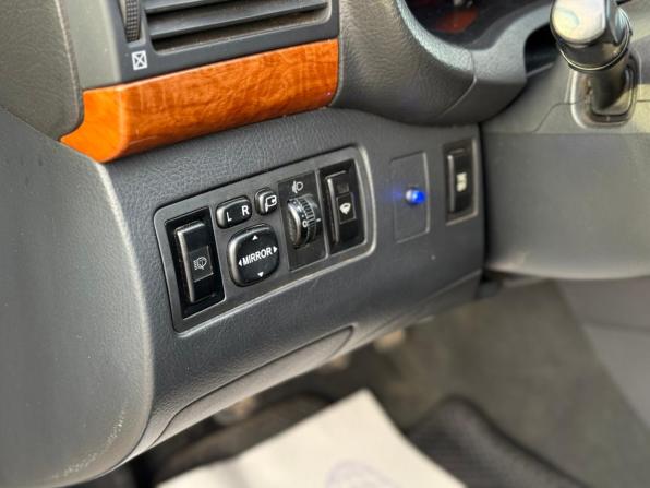 Toyota Avensis II Рестайлинг с пробегом 2006 года, цена 717 000 рублей, 321511 км, седан, Автокод Объявления
