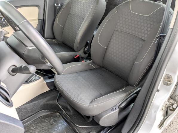 Renault Logan II с пробегом 2018 года, цена 899 000 рублей, 96981 км, седан, Автокод Объявления
