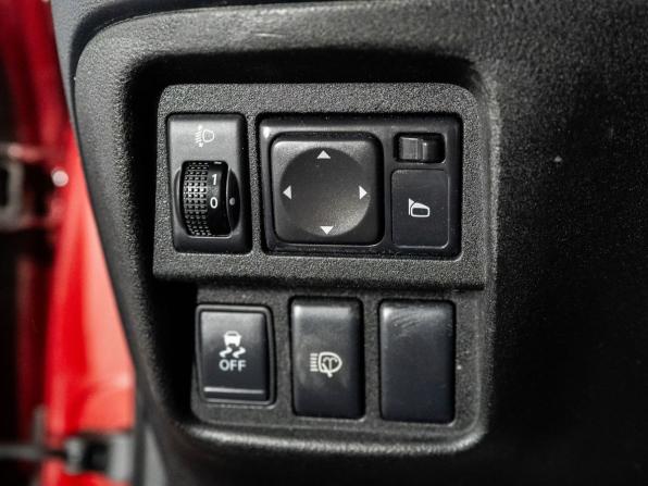 Nissan Juke I с пробегом 2012 года, цена 915 000 рублей, 176000 км, внедорожник, Автокод Объявления