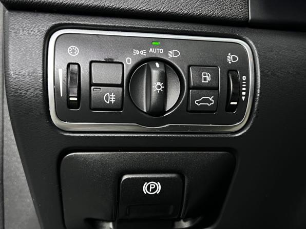 Volvo V60 I Рестайлинг с пробегом 2016 года, цена 1 450 000 рублей, 157300 км, универсал, Автокод Объявления