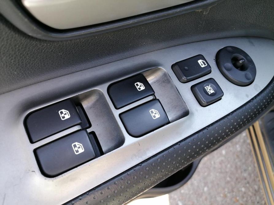Kia Carens II (UN) Стерлитамак  - изображение 9