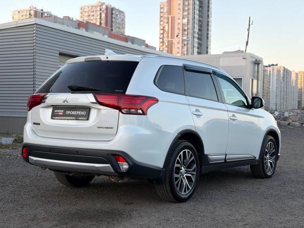 Mitsubishi Outlander III Рестайлинг 2 с пробегом 2017 года, цена 1 465 000 рублей, 201000 км, внедорожник, Автокод Объявления