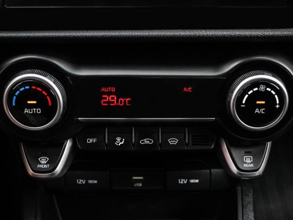 Kia Rio IV Рестайлинг с пробегом 2021 года, цена 1 569 000 рублей, 120073 км, седан, Автокод Объявления