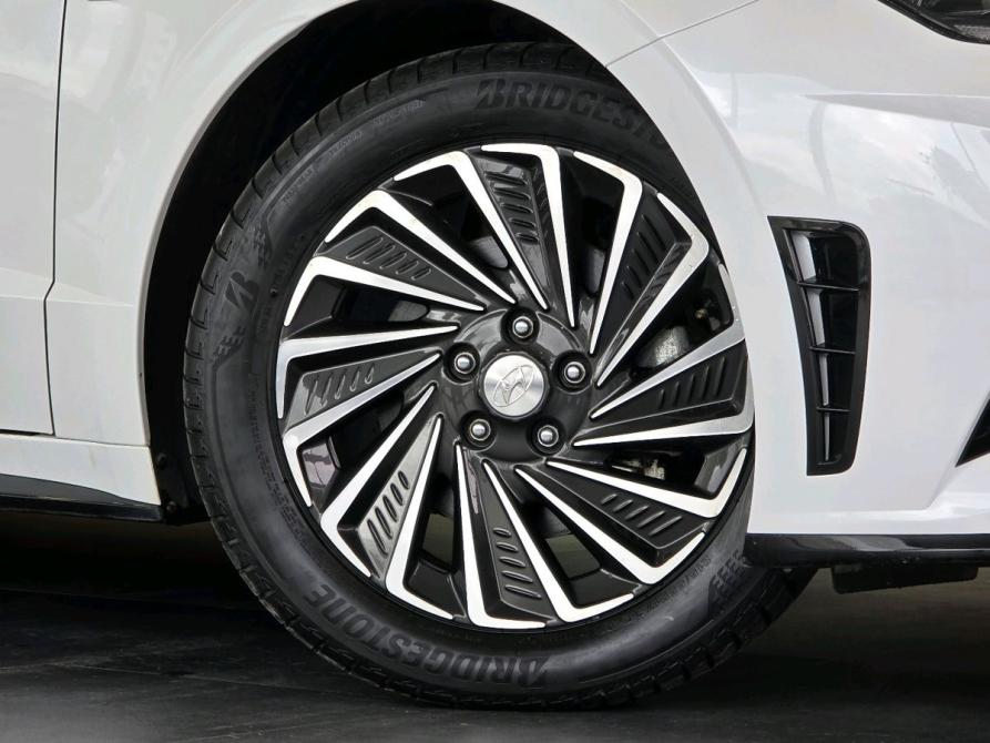 Hyundai Sonata VIII (DN8) Новосибирск  - изображение 26