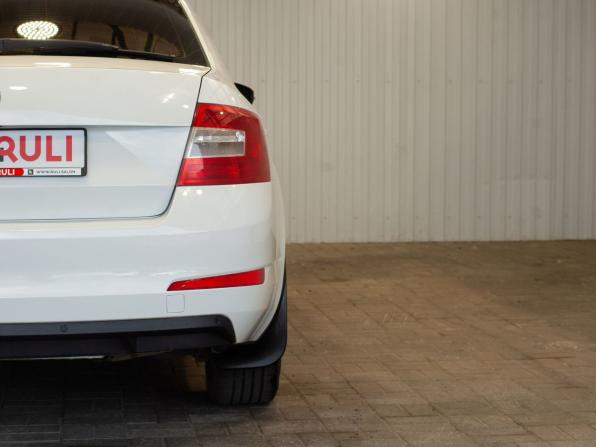 Skoda Octavia III (A7) с пробегом 2013 года, цена 865 000 рублей, 255902 км, лифтбек, Автокод Объявления