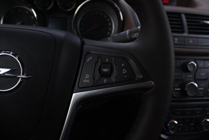 Opel Mokka I с пробегом 2013 года, цена 1 360 000 рублей, 91083 км, внедорожник, Автокод Объявления