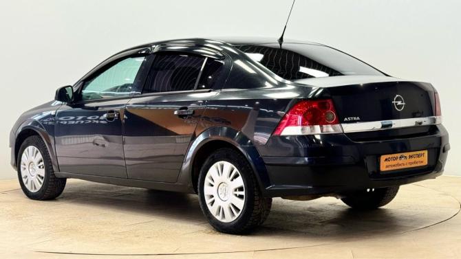 Opel Astra H Рестайлинг с пробегом 2011 года, цена 675 000 рублей, 120095 км, седан, Автокод Объявления