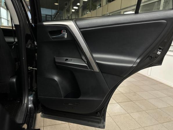 Toyota RAV4 IV (XA40) Рестайлинг с пробегом 2018 года, цена 1 920 000 рублей, 183596 км, внедорожник, Автокод Объявления