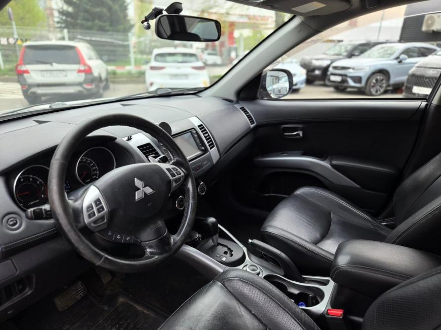 Mitsubishi Outlander II Рестайлинг Санкт-Петербург  - изображение 7