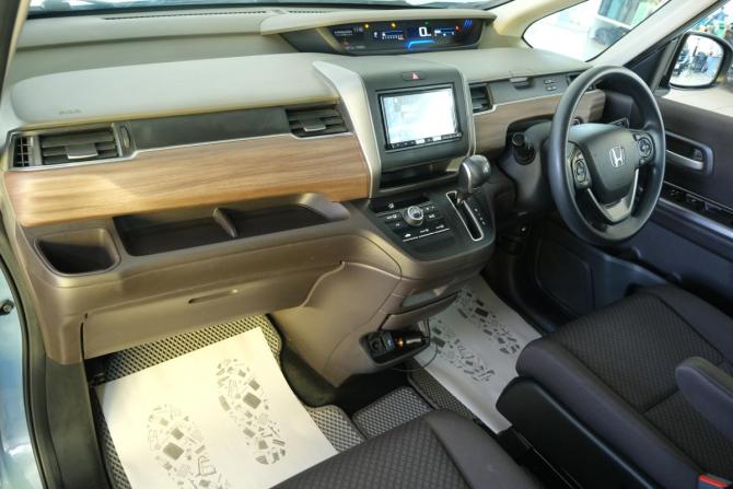 Honda Freed II Рестайлинг с пробегом 2020 года, цена 1 399 000 рублей, 161000 км, компактвэн, Автокод Объявления