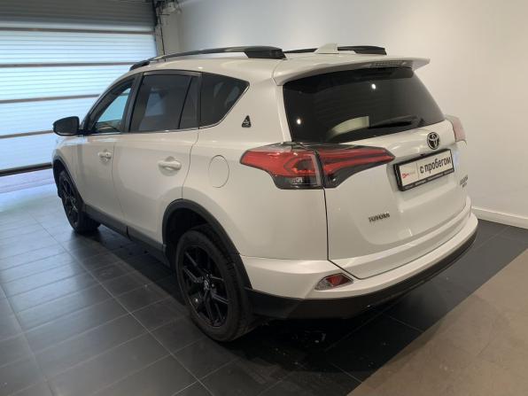 Toyota RAV4 IV (XA40) Рестайлинг с пробегом 2019 года, цена 2 479 000 рублей, 111247 км, внедорожник, Автокод Объявления