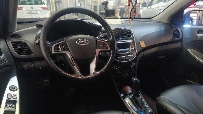 Hyundai Solaris I Рестайлинг с пробегом 2015 года, цена 720 000 рублей, 274974 км, седан, Автокод Объявления