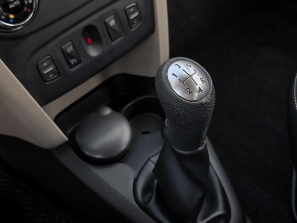 Renault Logan II с пробегом 2014 года, цена 599 000 рублей, 164813 км, седан, Автокод Объявления