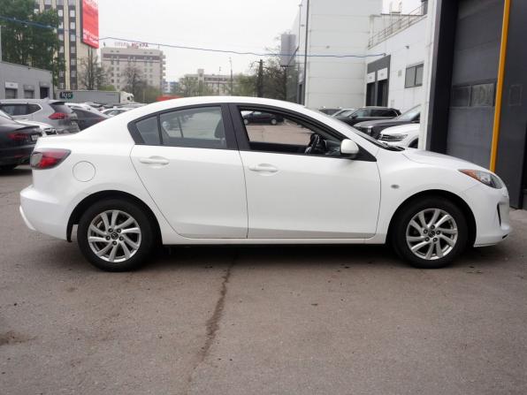 Mazda 3 II (BL) Рестайлинг с пробегом 2013 года, цена 1 178 000 рублей, 81242 км, седан, Автокод Объявления