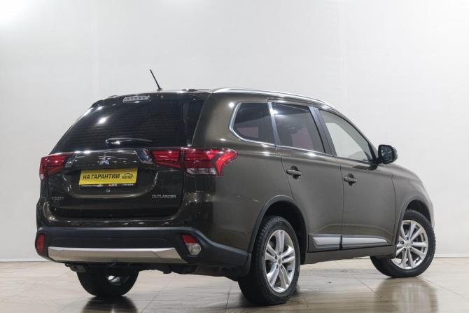 Mitsubishi Outlander III Рестайлинг 2 с пробегом 2015 года, цена 1 599 000 рублей, 166000 км, внедорожник, Автокод Объявления