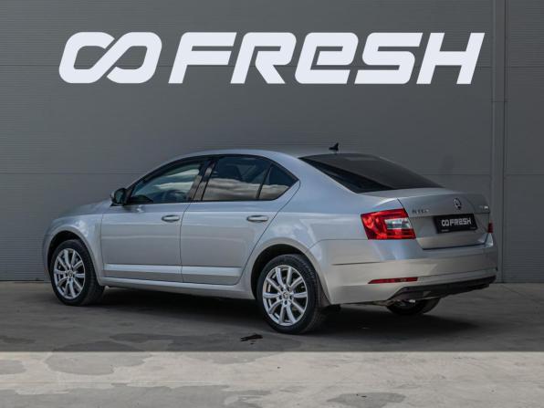 Skoda Octavia III (A7) Рестайлинг с пробегом 2018 года, цена 1 805 000 рублей, 124098 км, лифтбек, Автокод Объявления