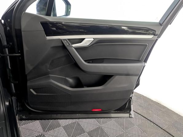 Volkswagen Touareg III с пробегом 2019 года, цена 5 205 000 рублей, 37555 км, внедорожник, Автокод Объявления