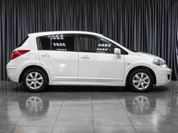 Nissan Tiida I Рестайлинг с пробегом 2011 года, цена 649 000 рублей, 250828 км, хэтчбек, Автокод Объявления