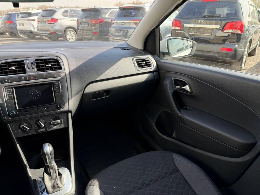 Volkswagen Polo V Рестайлинг Санкт-Петербург  - изображение 6