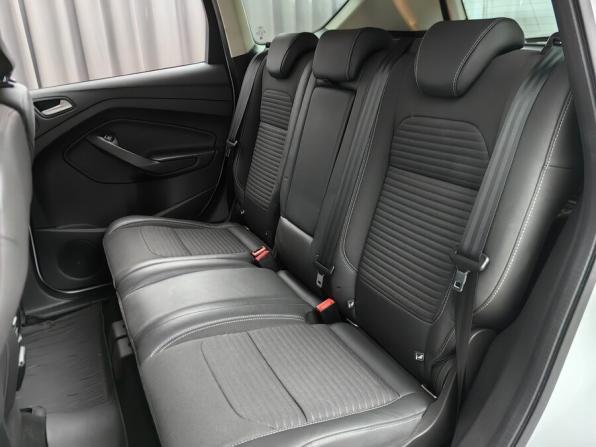 Ford Kuga II Рестайлинг с пробегом 2018 года, цена 1 690 000 рублей, 65000 км, внедорожник, Автокод Объявления