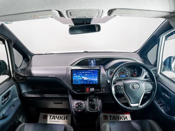 Toyota Voxy III (R80) с пробегом 2016 года, цена 1 815 000 рублей, 179660 км, минивэн, Автокод Объявления