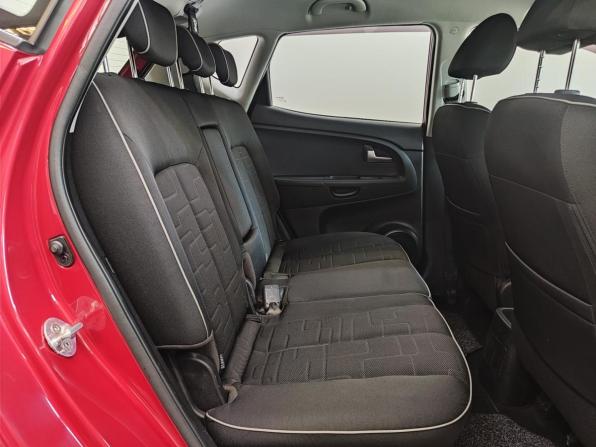 Kia Venga I с пробегом 2013 года, цена 900 000 рублей, 113996 км, минивэн, Автокод Объявления