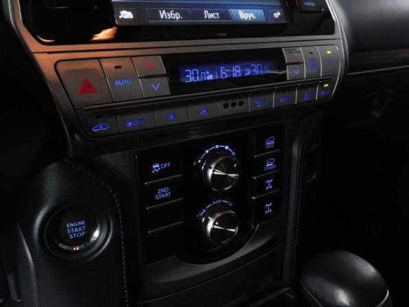 Toyota Land Cruiser Prado 150 Series Рестайлинг 2 с пробегом 2020 года, цена 6 789 000 рублей, 70669 км, внедорожник, Автокод Объявления