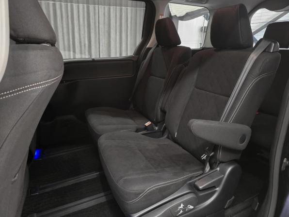 Toyota Esquire I с пробегом 2015 года, цена 1 790 000 рублей, 126284 км, минивэн, Автокод Объявления