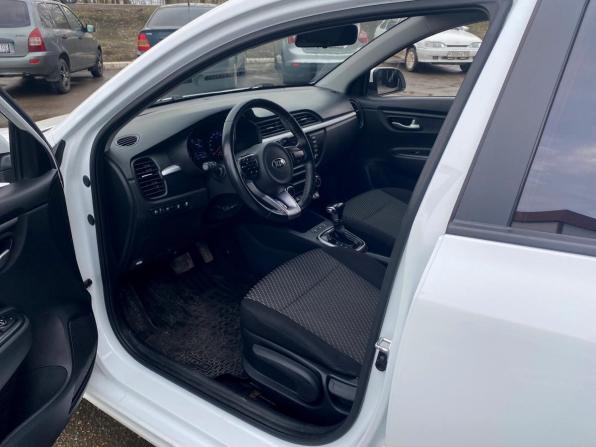 Kia Rio IV с пробегом 2019 года, цена 1 380 000 рублей, 133000 км, седан, Автокод Объявления