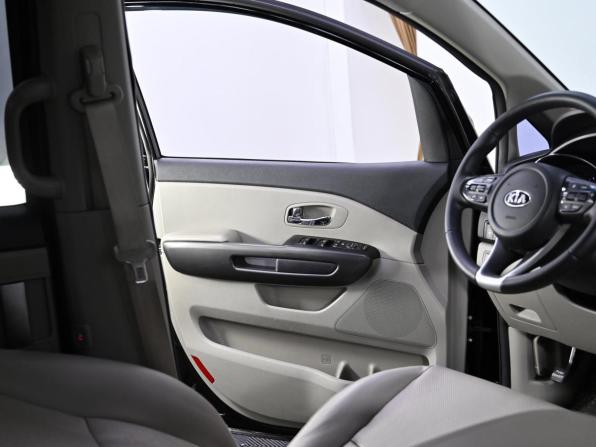 Kia Carnival III с пробегом 2018 года, цена 2 549 000 рублей, 151000 км, минивэн, Автокод Объявления