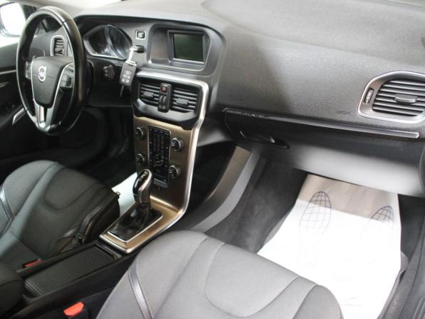 Volvo V40 II с пробегом 2013 года, цена 1 200 000 рублей, 136618 км, хэтчбек, Автокод Объявления