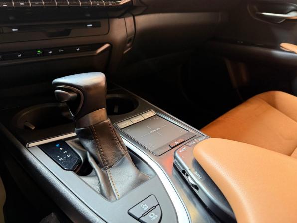 Новый Lexus UX I 2019 года, цена 2 650 000 рублей, внедорожник, Автокод Объявления