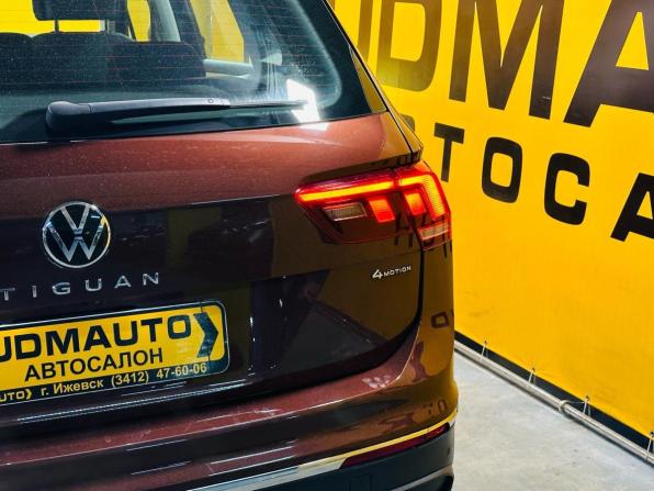 Volkswagen Tiguan II Рестайлинг с пробегом 2021 года, цена 3 149 000 рублей, 83480 км, внедорожник, Автокод Объявления