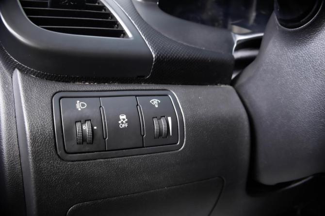 Hyundai Solaris I с пробегом 2012 года, цена 899 000 рублей, 192356 км, хэтчбек, Автокод Объявления