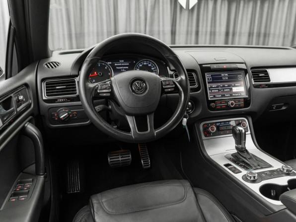 Volkswagen Touareg II с пробегом 2010 года, цена 1 650 000 рублей, 353767 км, внедорожник, Автокод Объявления