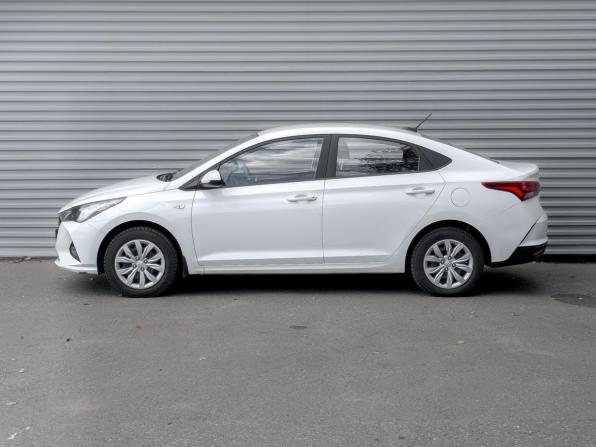 Hyundai Solaris II Рестайлинг с пробегом 2022 года, цена 1 535 000 рублей, 106067 км, седан, Автокод Объявления