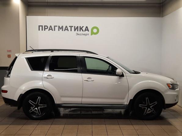 Mitsubishi Outlander II Рестайлинг с пробегом 2010 года, цена 818 000 рублей, 320000 км, внедорожник, Автокод Объявления