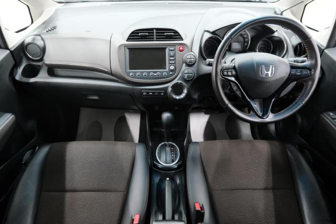 Honda Fit Shuttle I с пробегом 2012 года, цена 1 229 000 рублей, 110450 км, универсал, Автокод Объявления