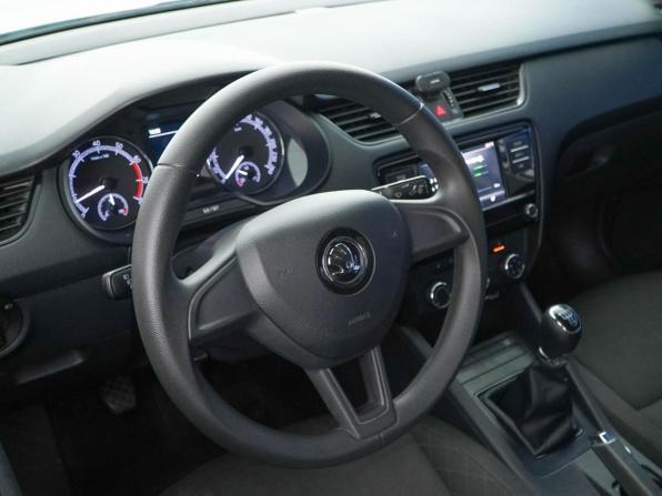 Skoda Octavia III (A7) Рестайлинг с пробегом 2019 года, цена 1 219 090 рублей, 171166 км, лифтбек, Автокод Объявления