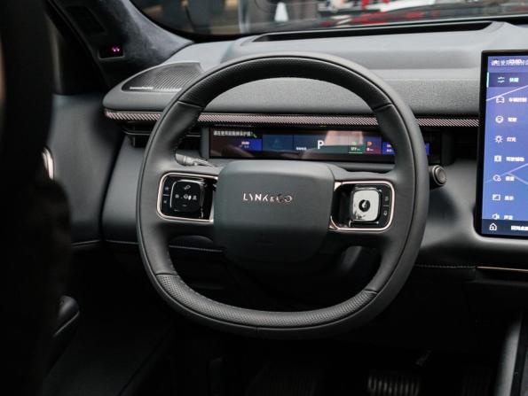 Lynk &amp; Co 900 с пробегом 2025 года, цена 7 700 000 рублей, 2500 км, внедорожник, Автокод Объявления