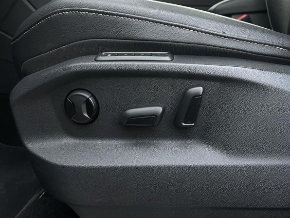 Volkswagen Tiguan II Рестайлинг с пробегом 2021 года, цена 3 799 000 рублей, 140616 км, внедорожник, Автокод Объявления