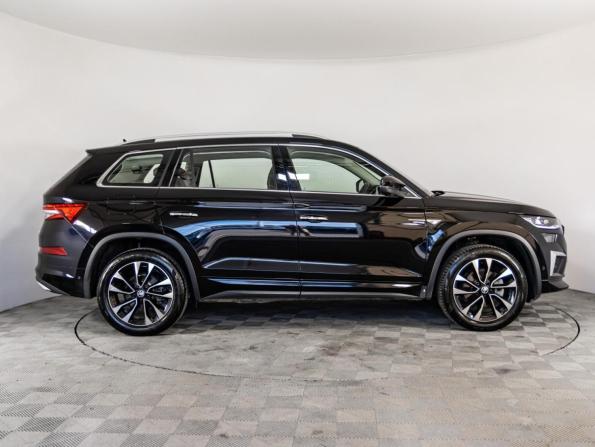 Skoda Kodiaq I Рестайлинг с пробегом 2023 года, цена 4 399 000 рублей, 27593 км, внедорожник, Автокод Объявления